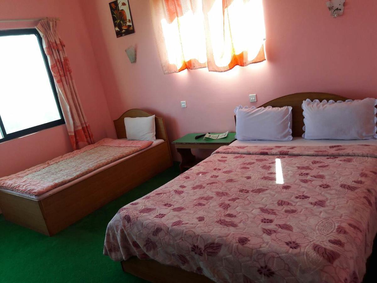 Hotel Greenland Нагаркот Екстериор снимка