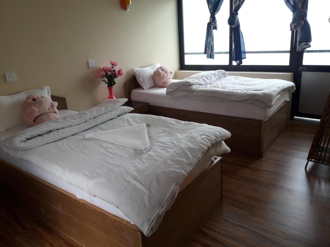 Hotel Greenland Нагаркот Екстериор снимка