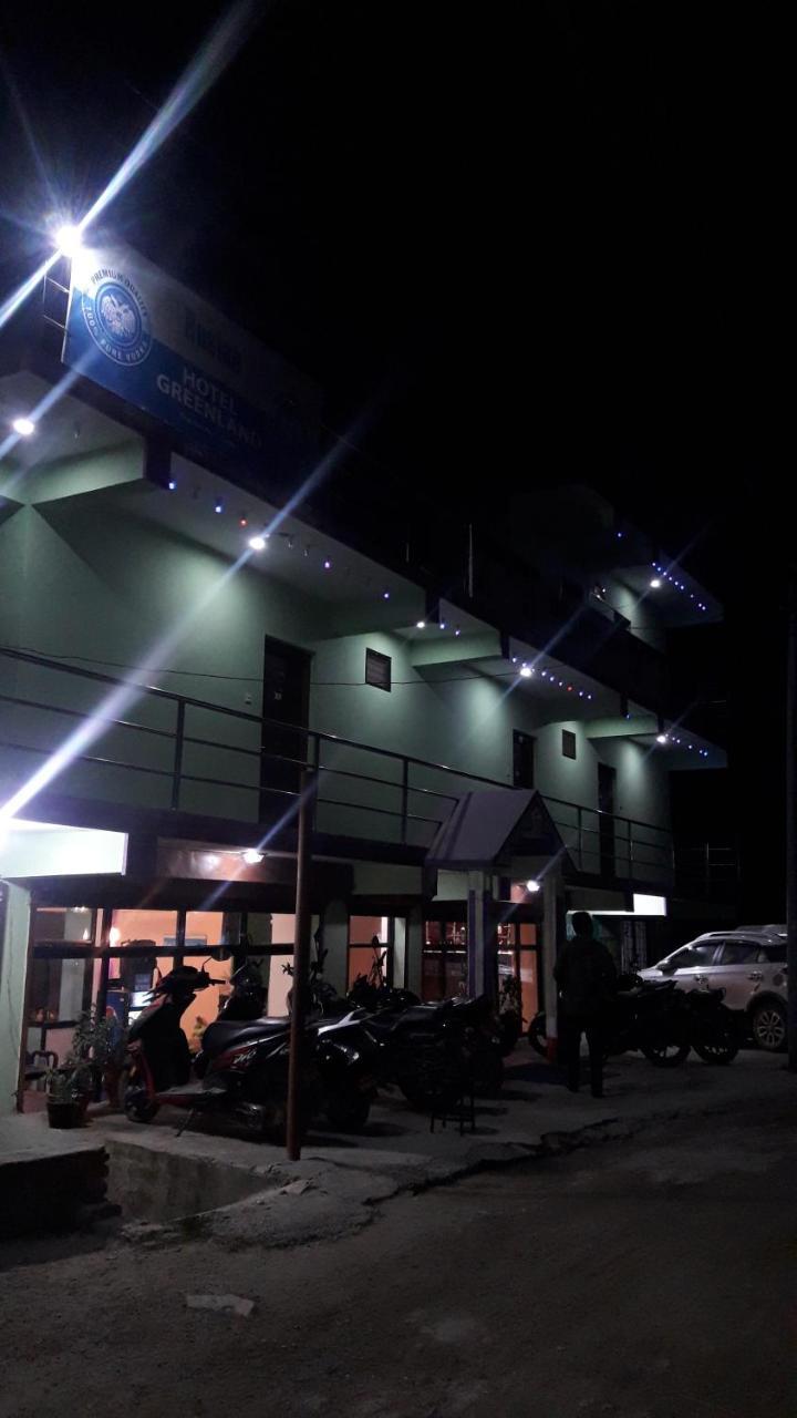 Hotel Greenland Нагаркот Екстериор снимка