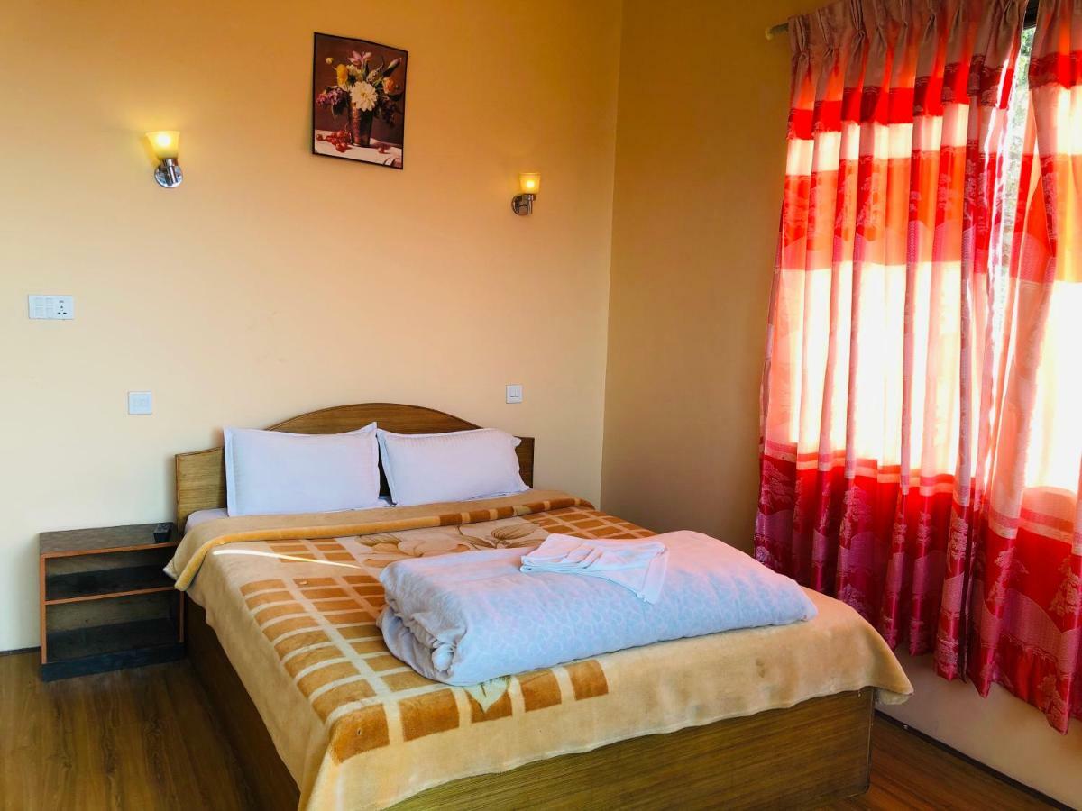 Hotel Greenland Нагаркот Екстериор снимка