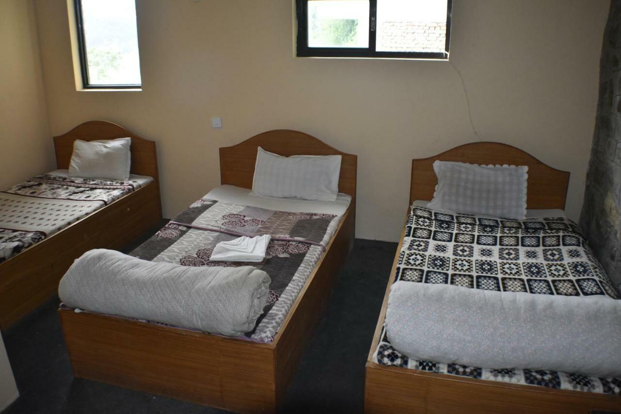 Hotel Greenland Нагаркот Екстериор снимка